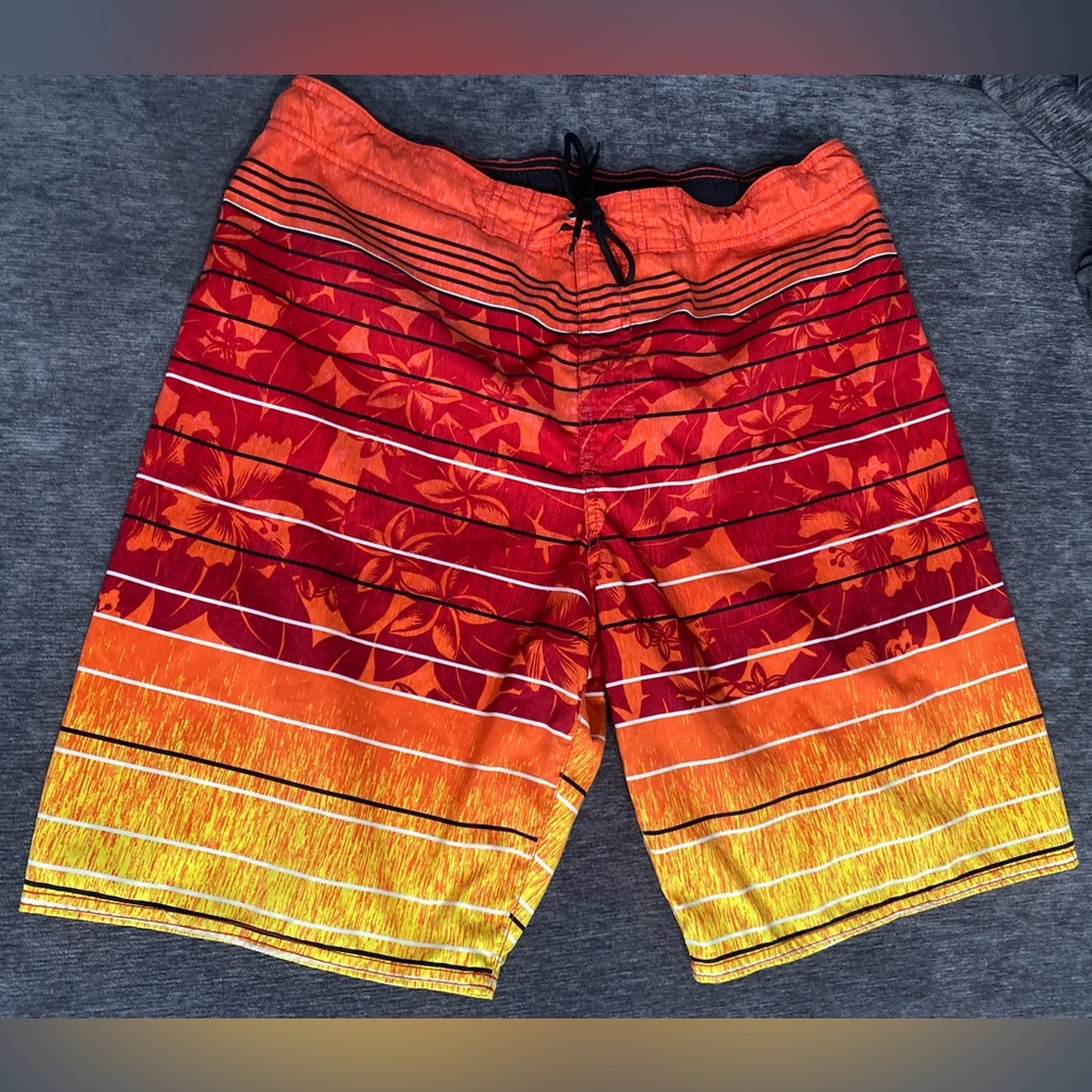 Roundtree and Yorke swim suit men’s large